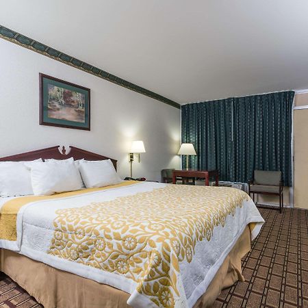 Days Inn By Wyndham דיקסון מראה חיצוני תמונה
